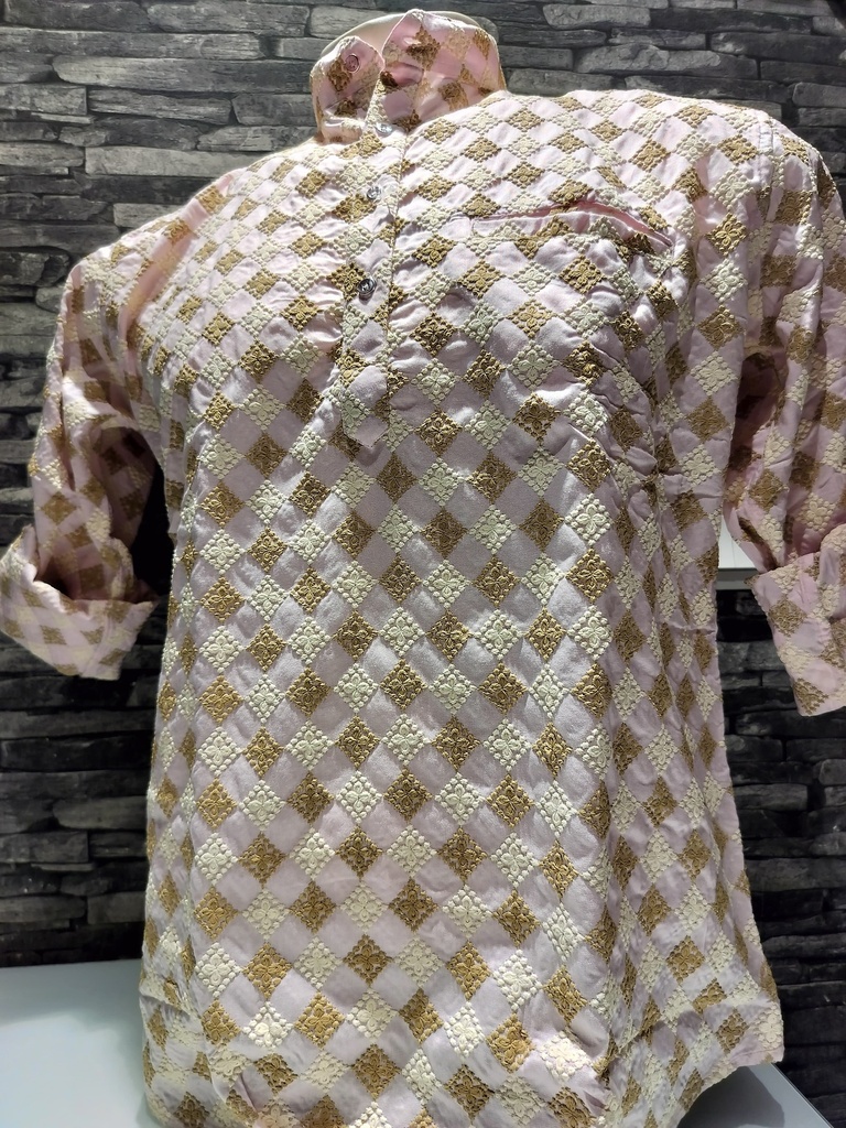 Short Kurta With Embroidery Tribal Print - Light Pink